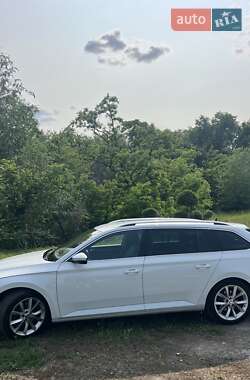 Универсал Skoda Superb 2019 в 