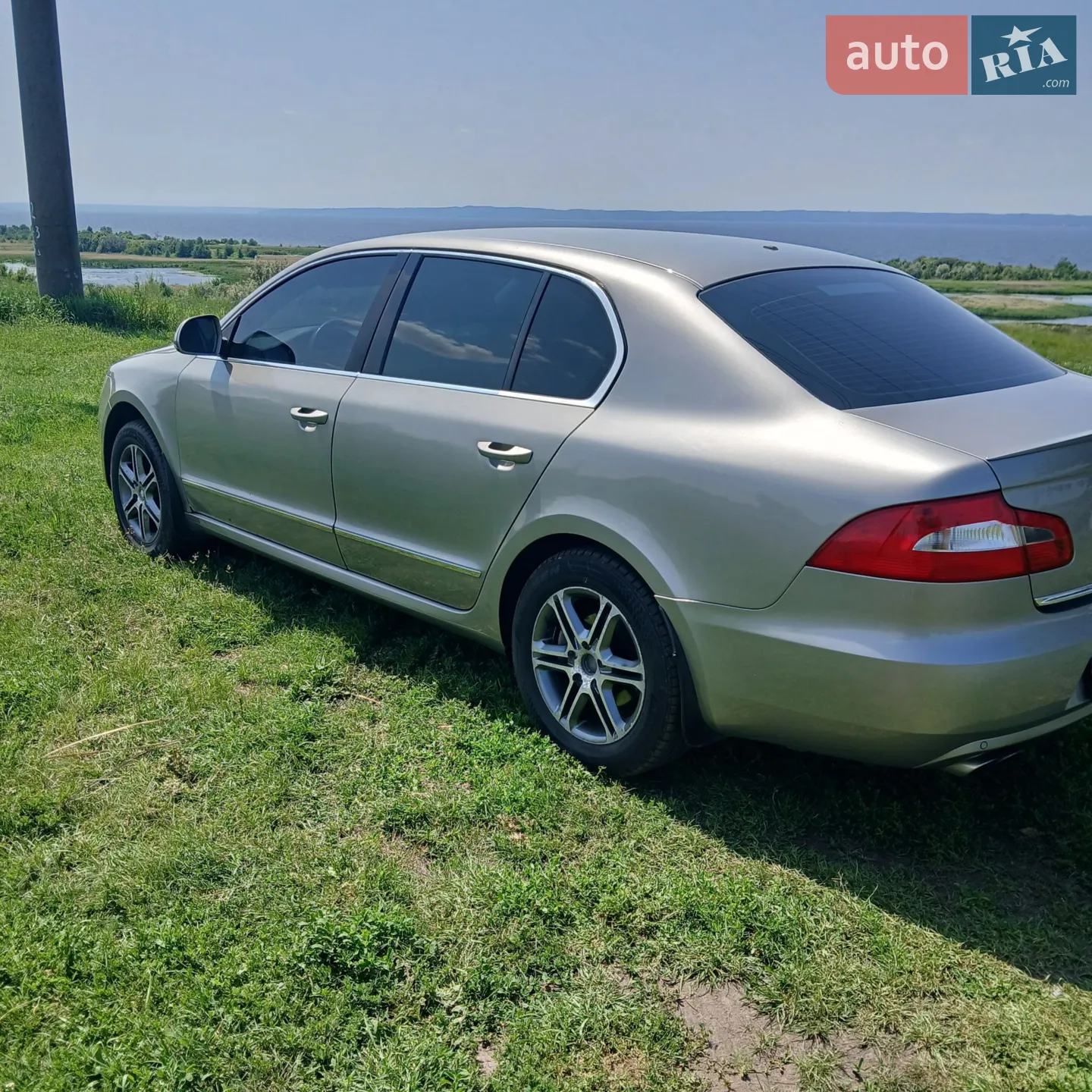 2013 Skoda Superb - мініатюра 2