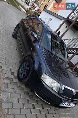Лифтбек Skoda Superb 2005 в 