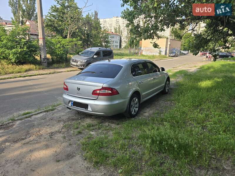 Ліфтбек Skoda Superb 2010 в Києві