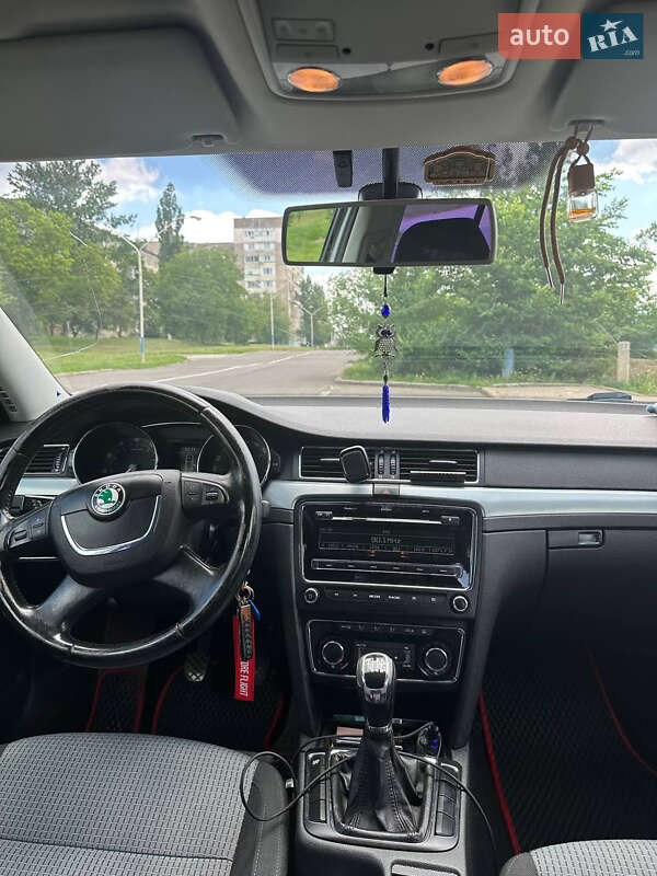 Лифтбек Skoda Superb 2008 в Южноукраинске