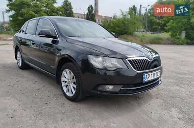 Лифтбек Skoda Superb 2013 в 