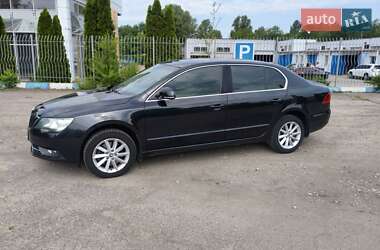 Лифтбек Skoda Superb 2013 в 
