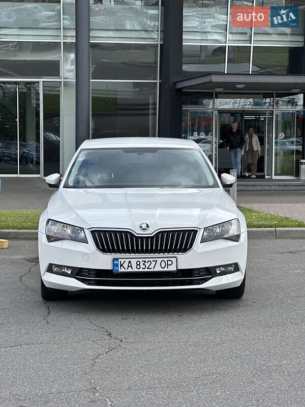 Ліфтбек Skoda Superb 2016 в Києві