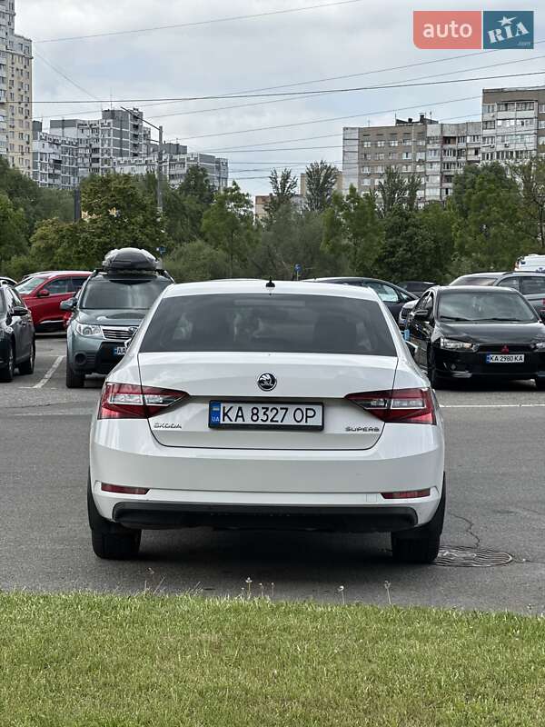 Ліфтбек Skoda Superb 2016 в Києві