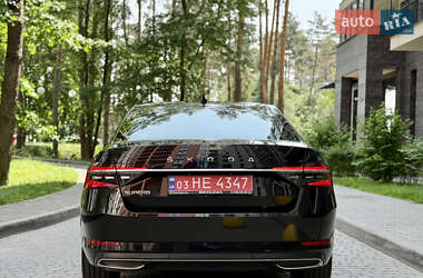 Лифтбек Skoda Superb 2022 в 