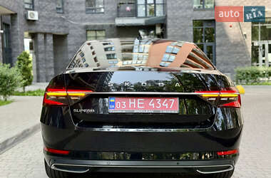 Лифтбек Skoda Superb 2022 в 