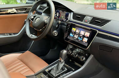Лифтбек Skoda Superb 2022 в 