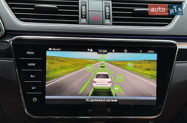 Лифтбек Skoda Superb 2022 в 