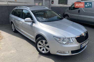 Універсал Skoda Superb 2011 в Чернігові