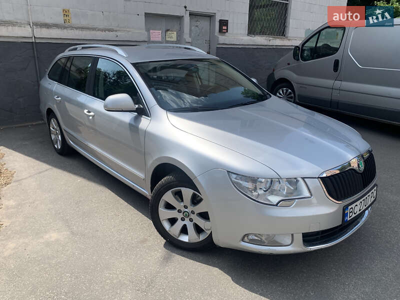 Универсал Skoda Superb 2011 в 