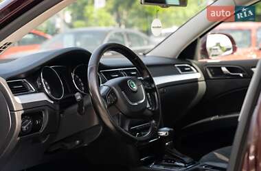 Універсал Skoda Superb 2011 в 