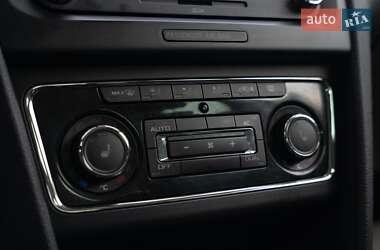 Універсал Skoda Superb 2011 в 