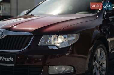 Універсал Skoda Superb 2011 в 