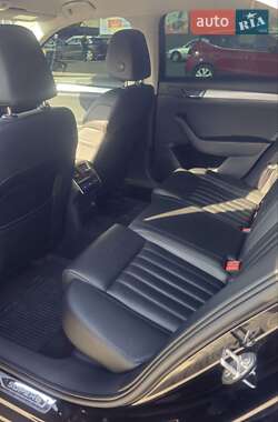 Ліфтбек Skoda Superb 2018 в 