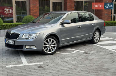 Лифтбек Skoda Superb 2009 в Киеве