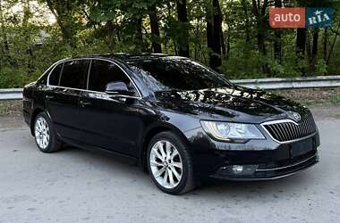 Лифтбек Skoda Superb 2014 в Киеве