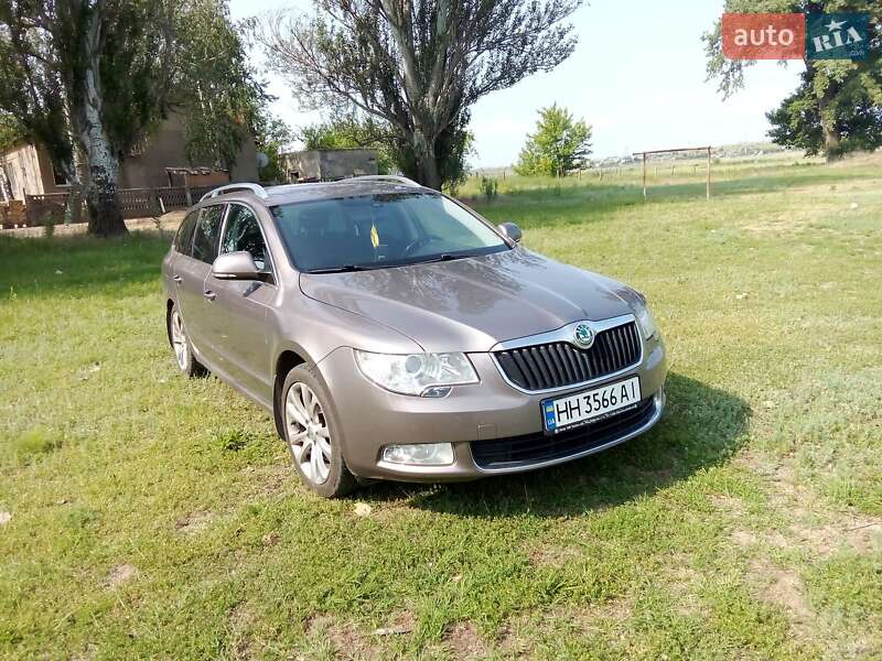 Универсал Skoda Superb 2012 в 