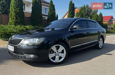 Лифтбек Skoda Superb 2014 в Киеве