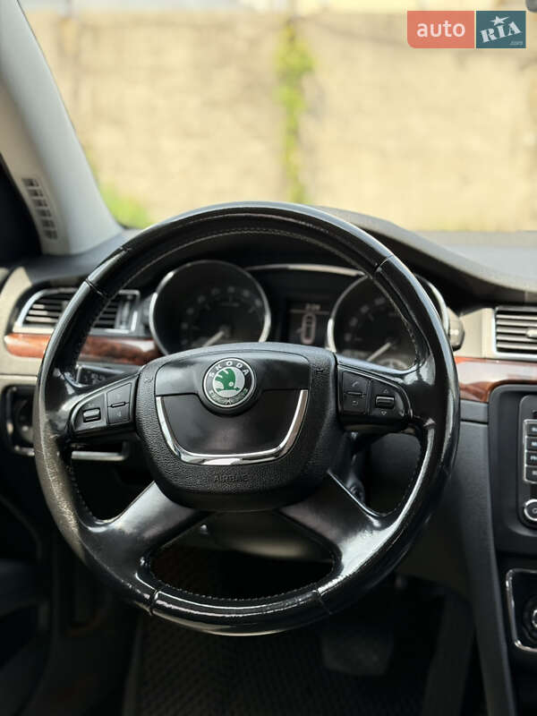 Универсал Skoda Superb 2012 в Киеве фото 17 Универсал Skoda Superb 2012 в Киеве