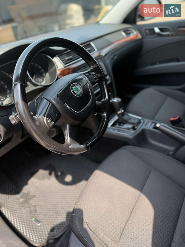 Универсал Skoda Superb 2012 в Киеве фото 16 Универсал Skoda Superb 2012 в Киеве