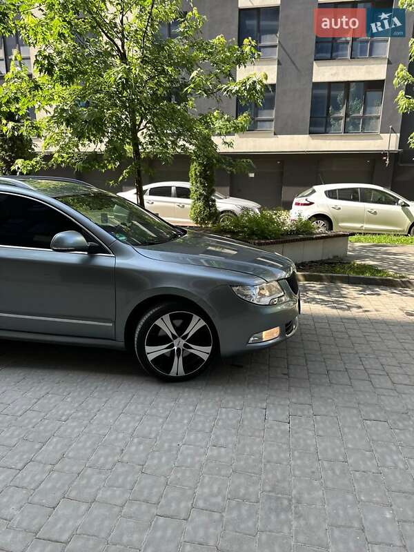 Универсал Skoda Superb 2010 в Ивано-Франковске