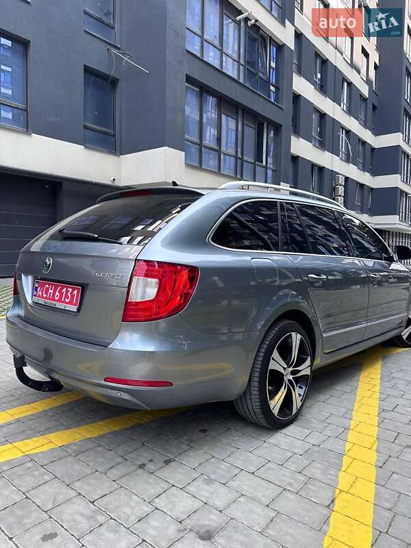 Универсал Skoda Superb 2010 в Ивано-Франковске