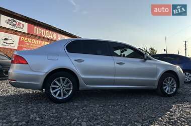 Лифтбек Skoda Superb 2013 в 