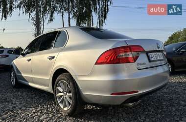 Лифтбек Skoda Superb 2013 в 