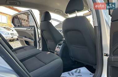Лифтбек Skoda Superb 2013 в 