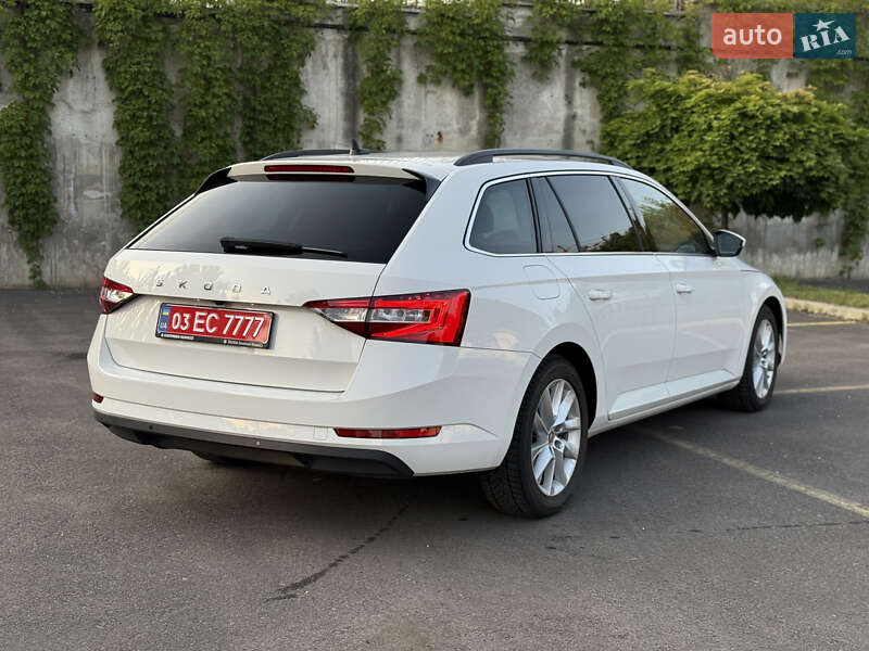 Универсал Skoda Superb 2021 в Ровно