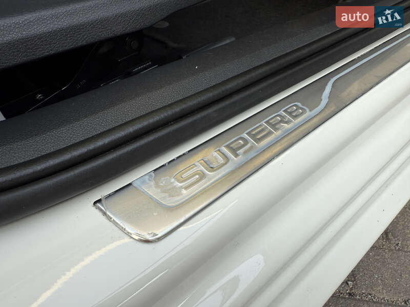 Универсал Skoda Superb 2021 в Ровно