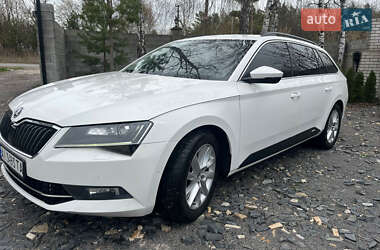 Універсал Skoda Superb 2016 в 