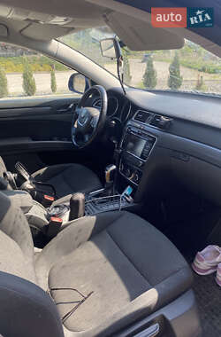 Универсал Skoda Superb 2010 в 