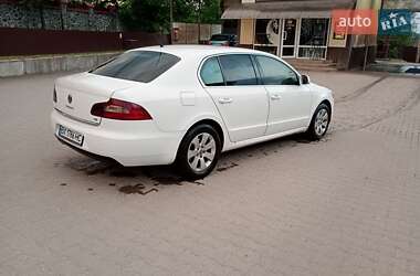 Лифтбек Skoda Superb 2009 в 