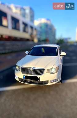 Лифтбек Skoda Superb 2009 в 