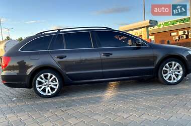 Универсал Skoda Superb 2011 в 