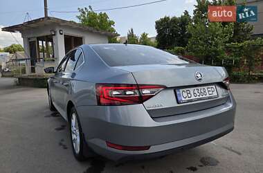 Лифтбек Skoda Superb 2016 в 
