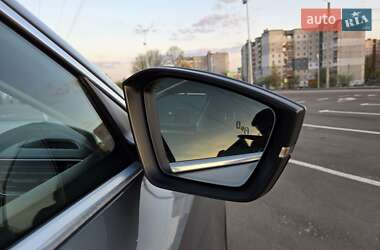 Лифтбек Skoda Superb 2016 в 