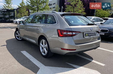 Универсал Skoda Superb 2015 в 