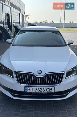 Ліфтбек Skoda Superb 2017 в 