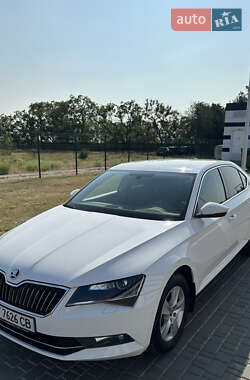 Ліфтбек Skoda Superb 2017 в 