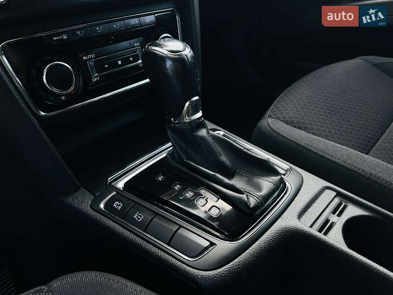 Лифтбек Skoda Superb 2014 в Харькове
