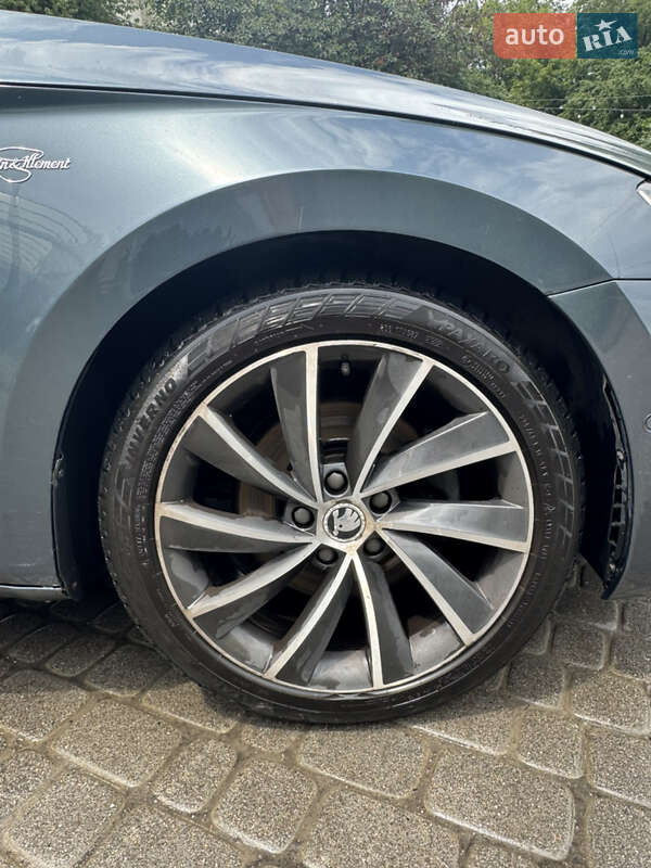 Лифтбек Skoda Superb 2016 в Львове