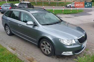 Універсал Skoda Superb 2013 в Золочеві