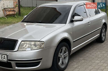Лифтбек Skoda Superb 2003 в Черновцах