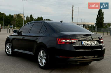 Лифтбек Skoda Superb 2018 в 
