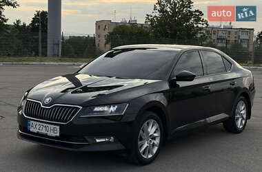Лифтбек Skoda Superb 2018 в 