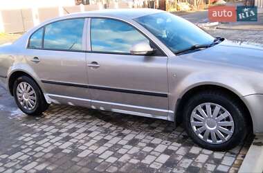 Лифтбек Skoda Superb 2007 в Малине