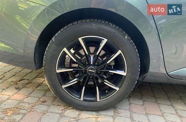 Лифтбек Skoda Superb 2016 в 